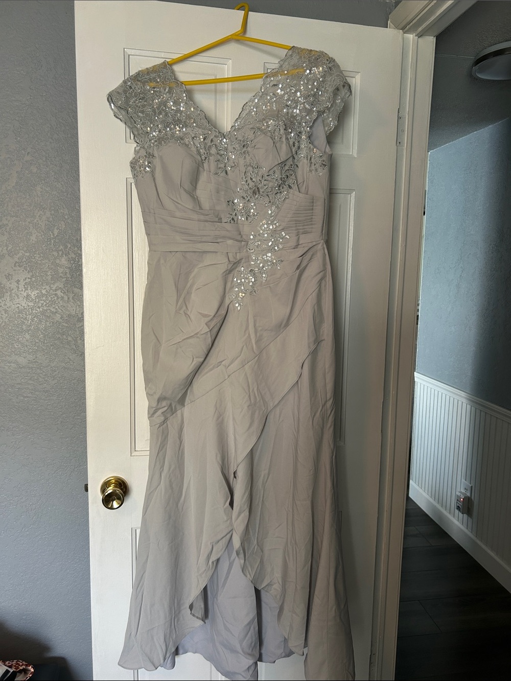 Elegant Silver Gray Embellished V-Neck Evening Dress New size 12 wedding mother